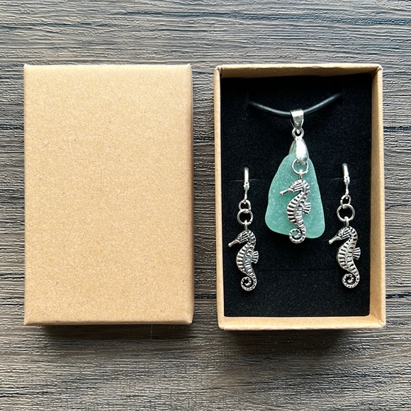 Worn Once - Hand Crafted Seahorse Pendant and Earrings Set! - Picture 2 of 11